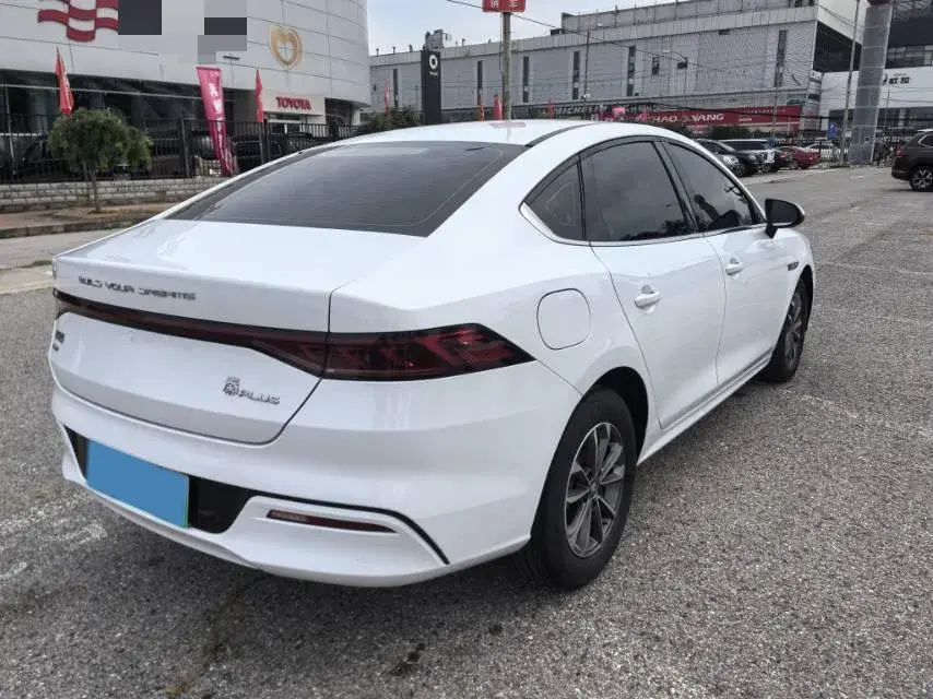 2024 BYD QIN thumbnail 3