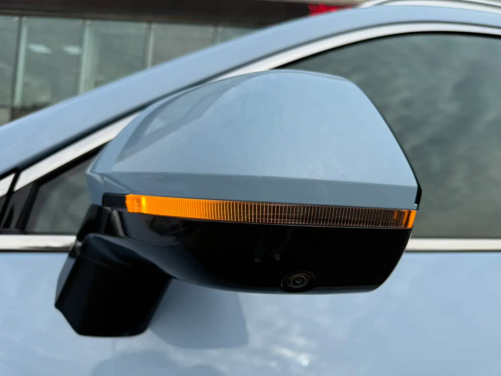 2020 LI ONE thumbnail 3