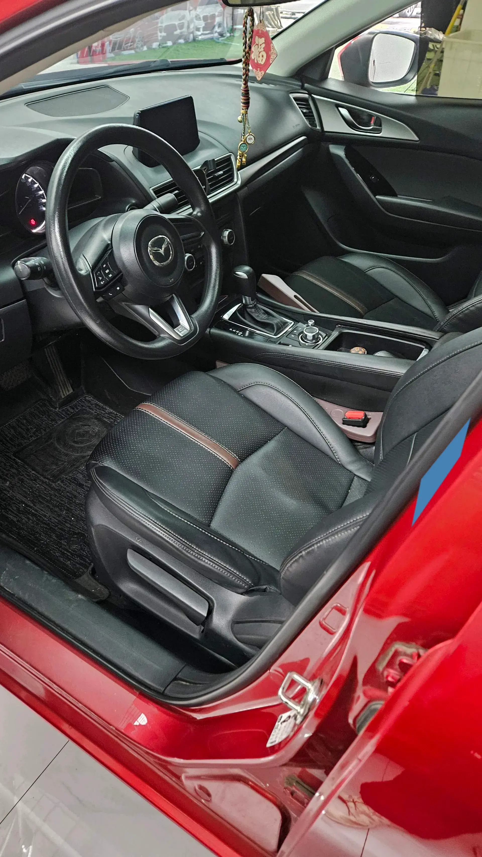 2017 MAZDA 3 thumbnail 4