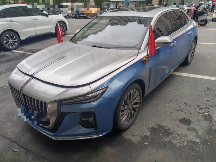 2023 HONGQI H5 view 1