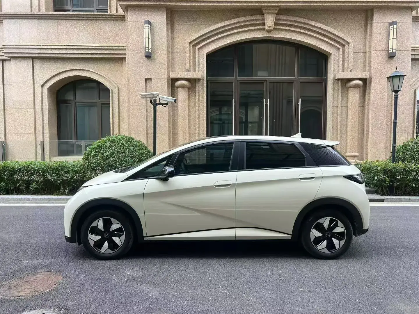 2025 BYD DOLPHIN thumbnail 3