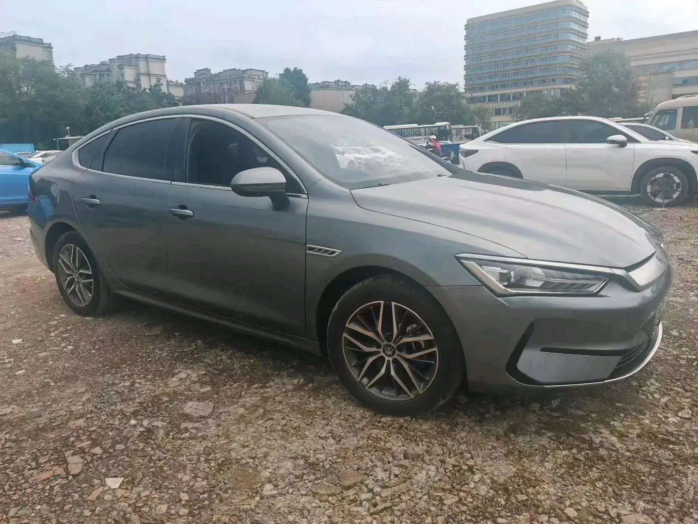 2023 BYD QIN thumbnail 3