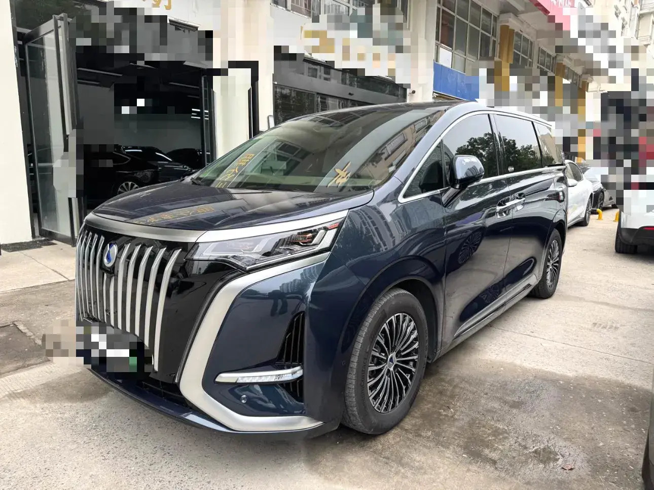 2022 DENZA D9 view 1