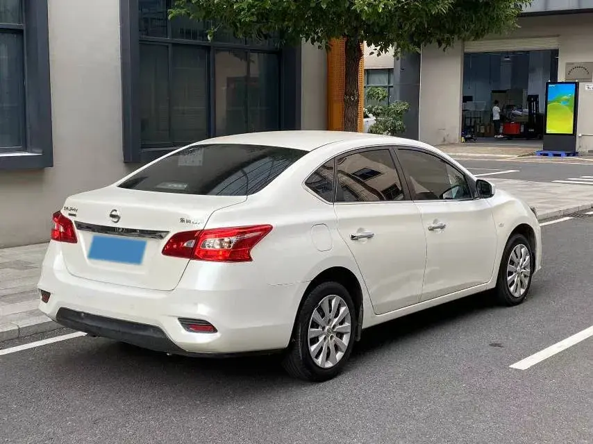 2022 NISSAN SYLPHY thumbnail 3