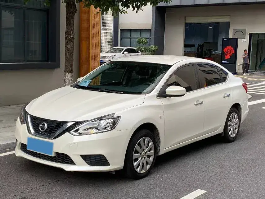 2022 NISSAN SYLPHY view 1