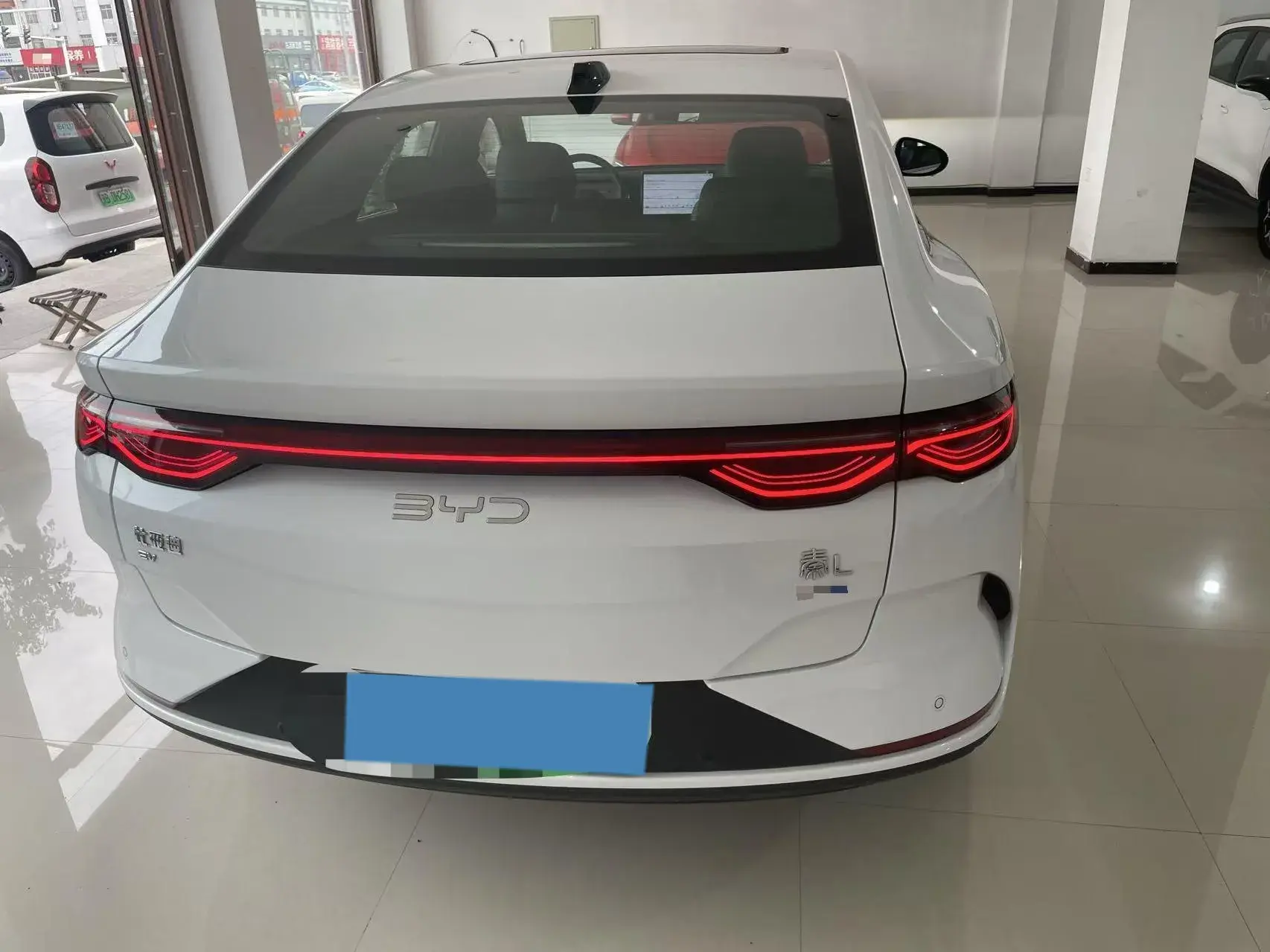2025 BYD QINL thumbnail 3