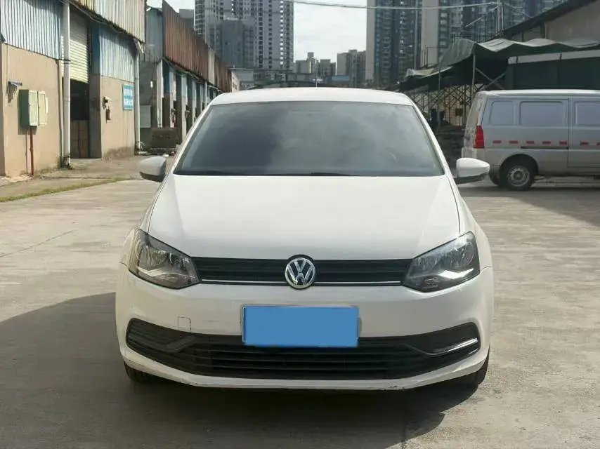 2018 VOLKSWAGEN POLO thumbnail 2