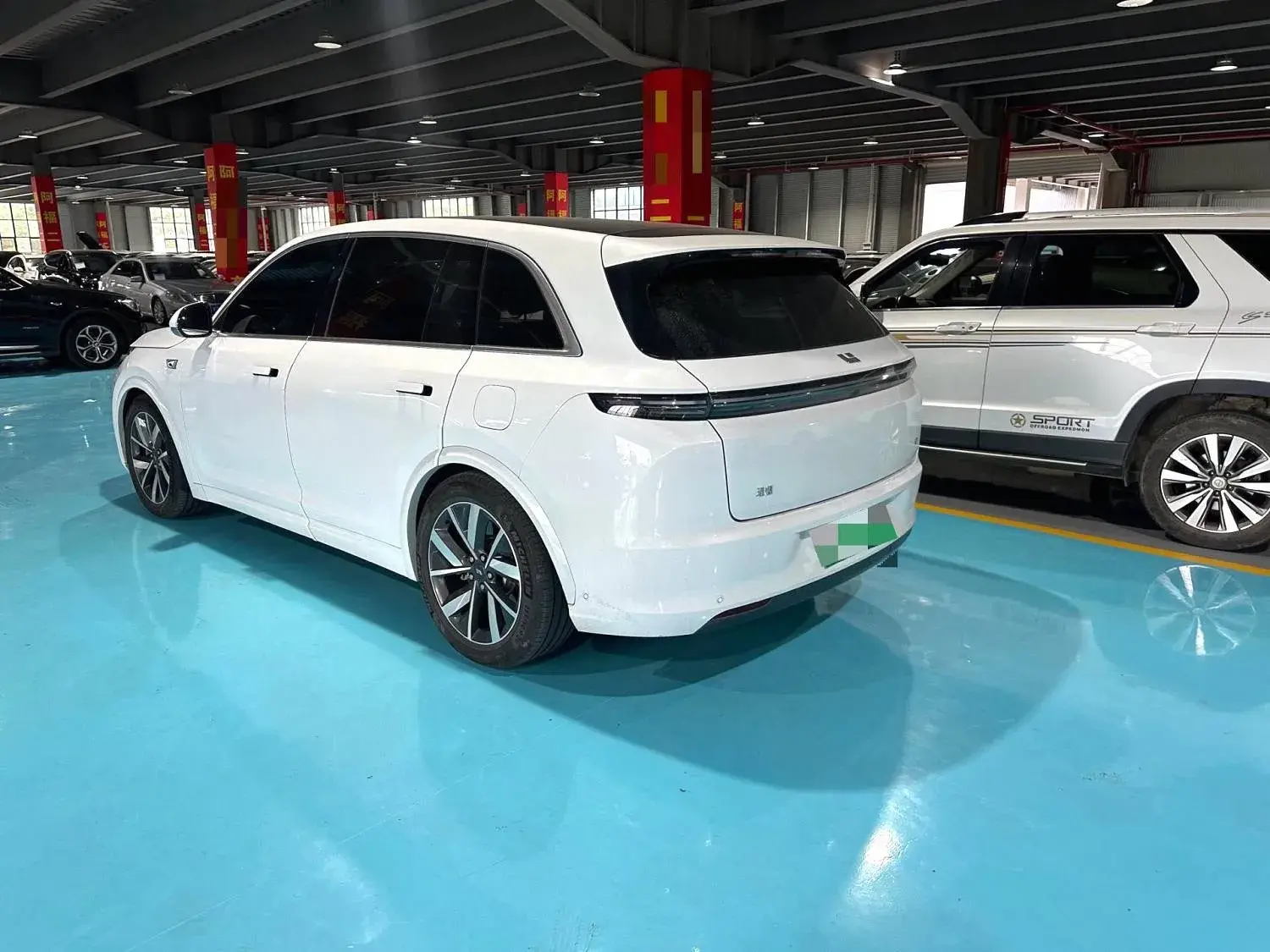 2023 LI L7 thumbnail 3