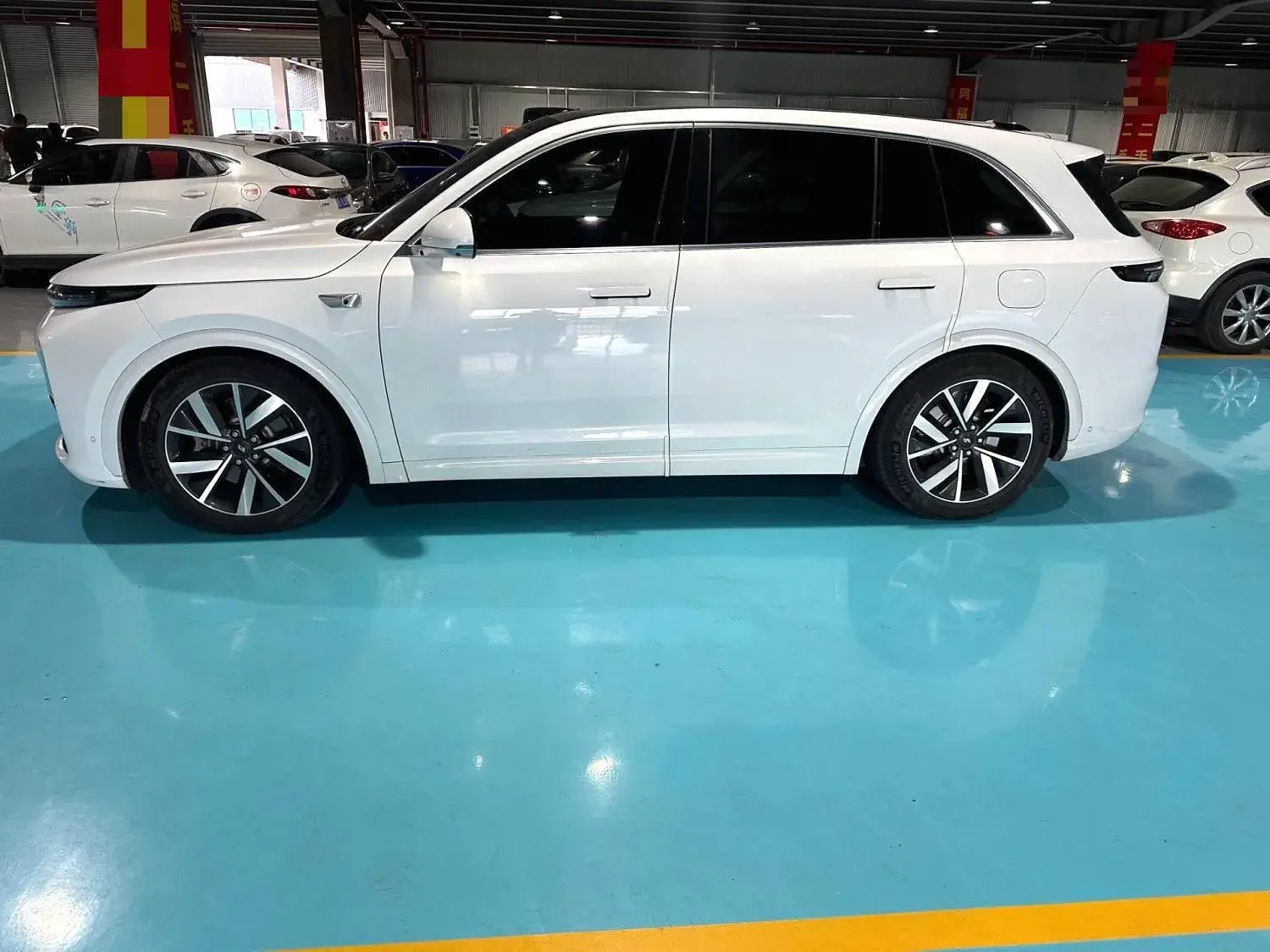 2023 LI L7 thumbnail 2