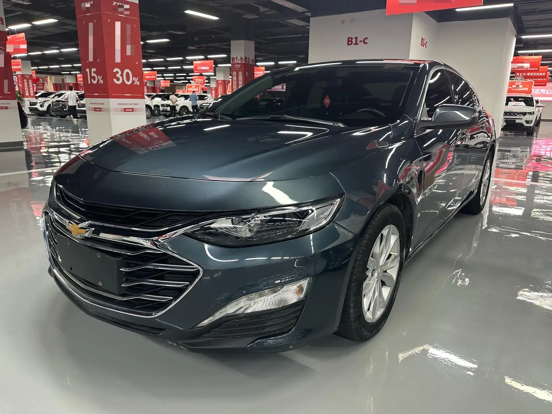 2021 CHEVROLET MALIBU view 1