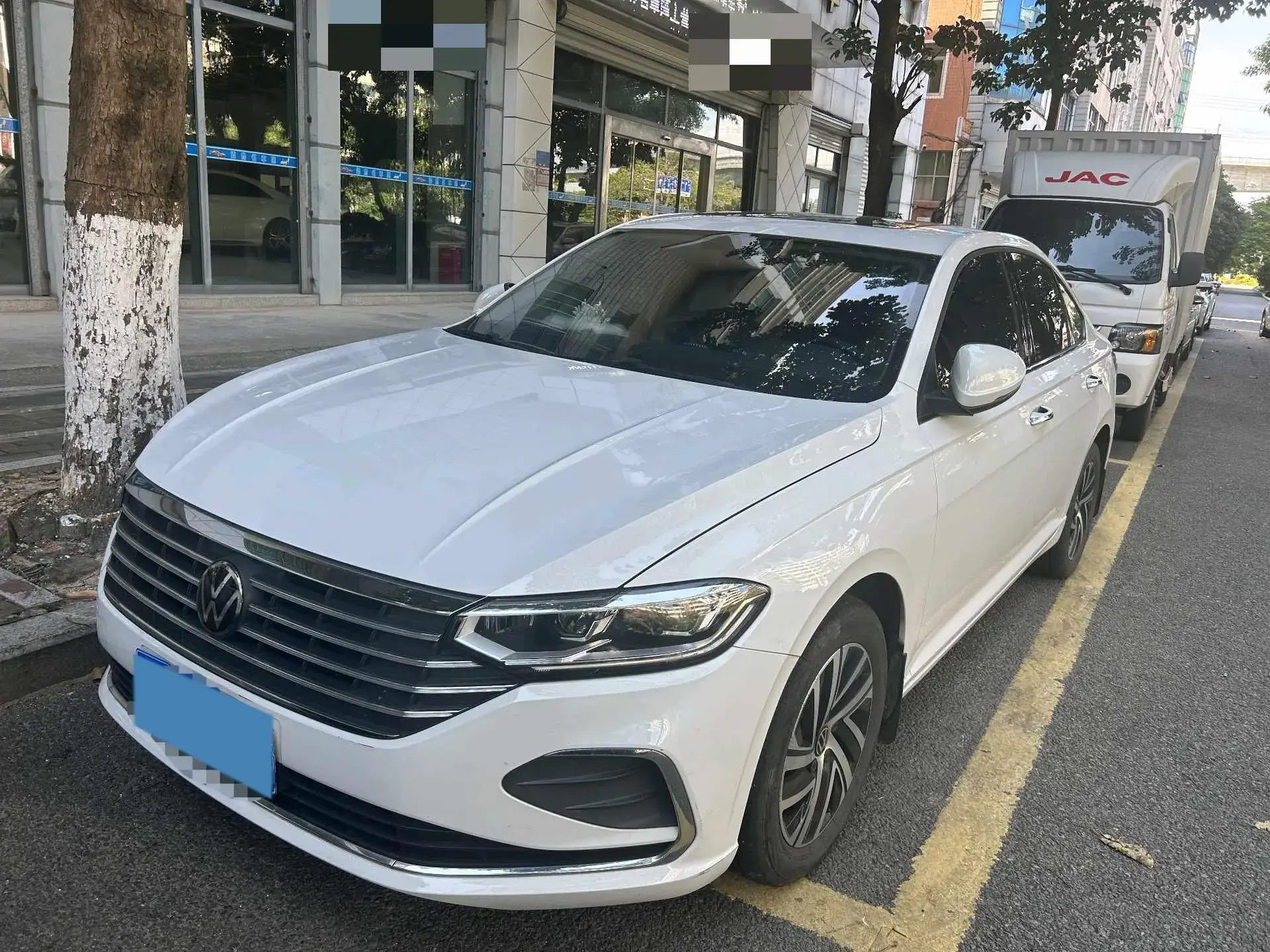 2023 VOLKSWAGEN LAVIDA view 1