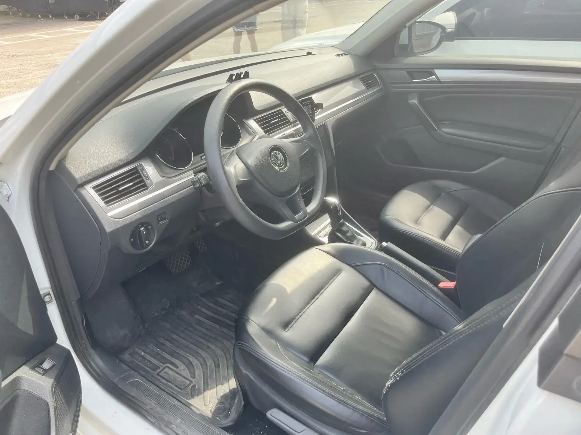 2019 VOLKSWAGEN BORA thumbnail 3