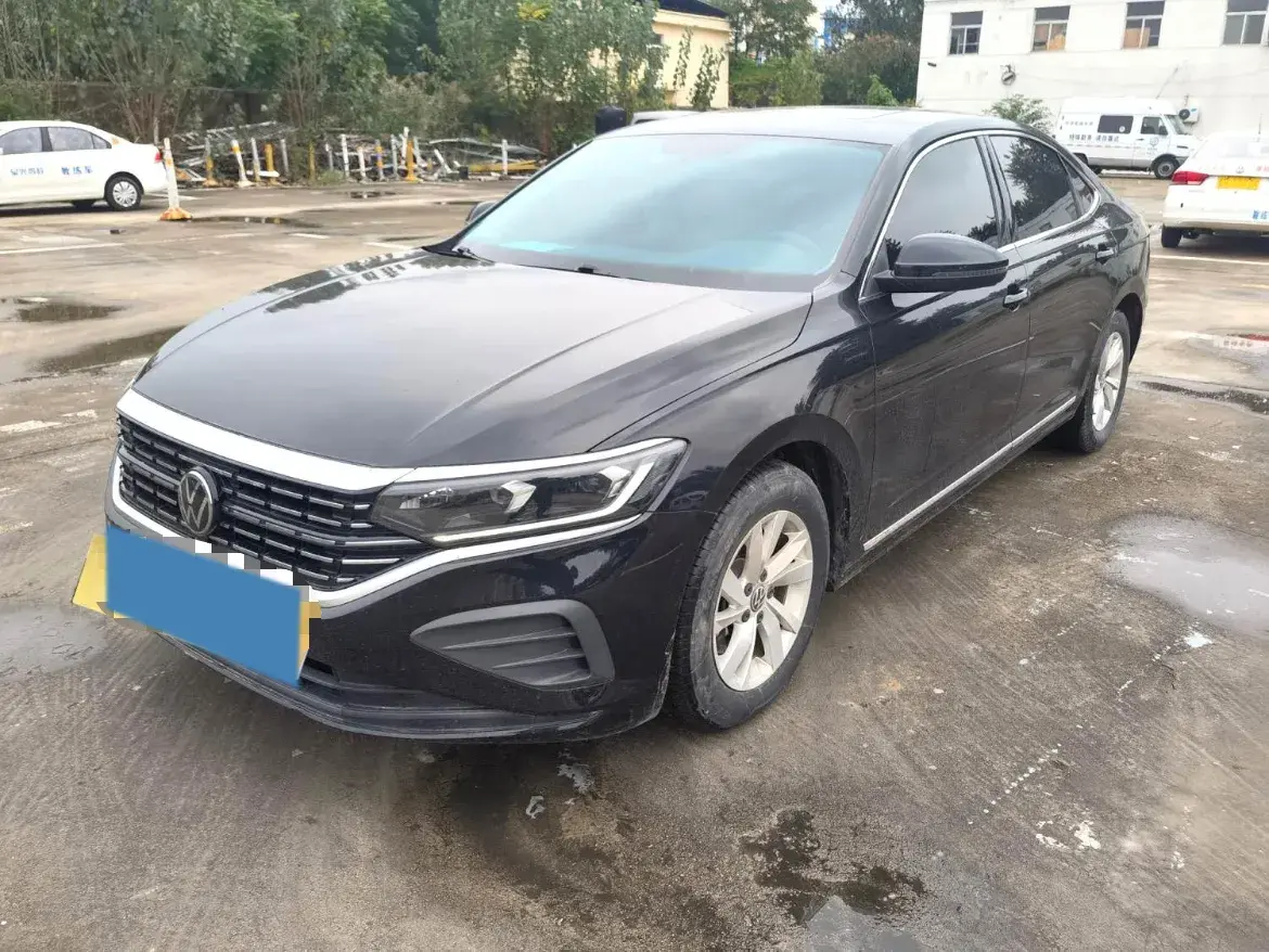 2024 VOLKSWAGEN PASSAT view 1