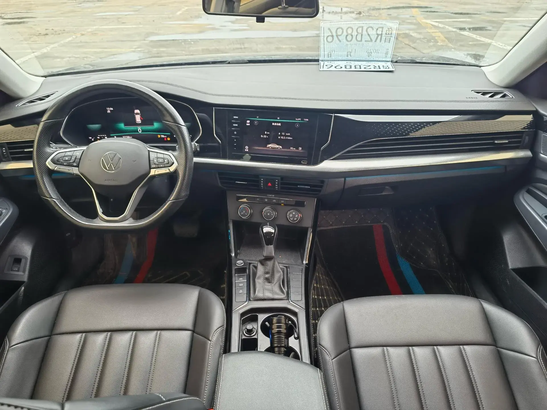 2024 VOLKSWAGEN PASSAT thumbnail 4