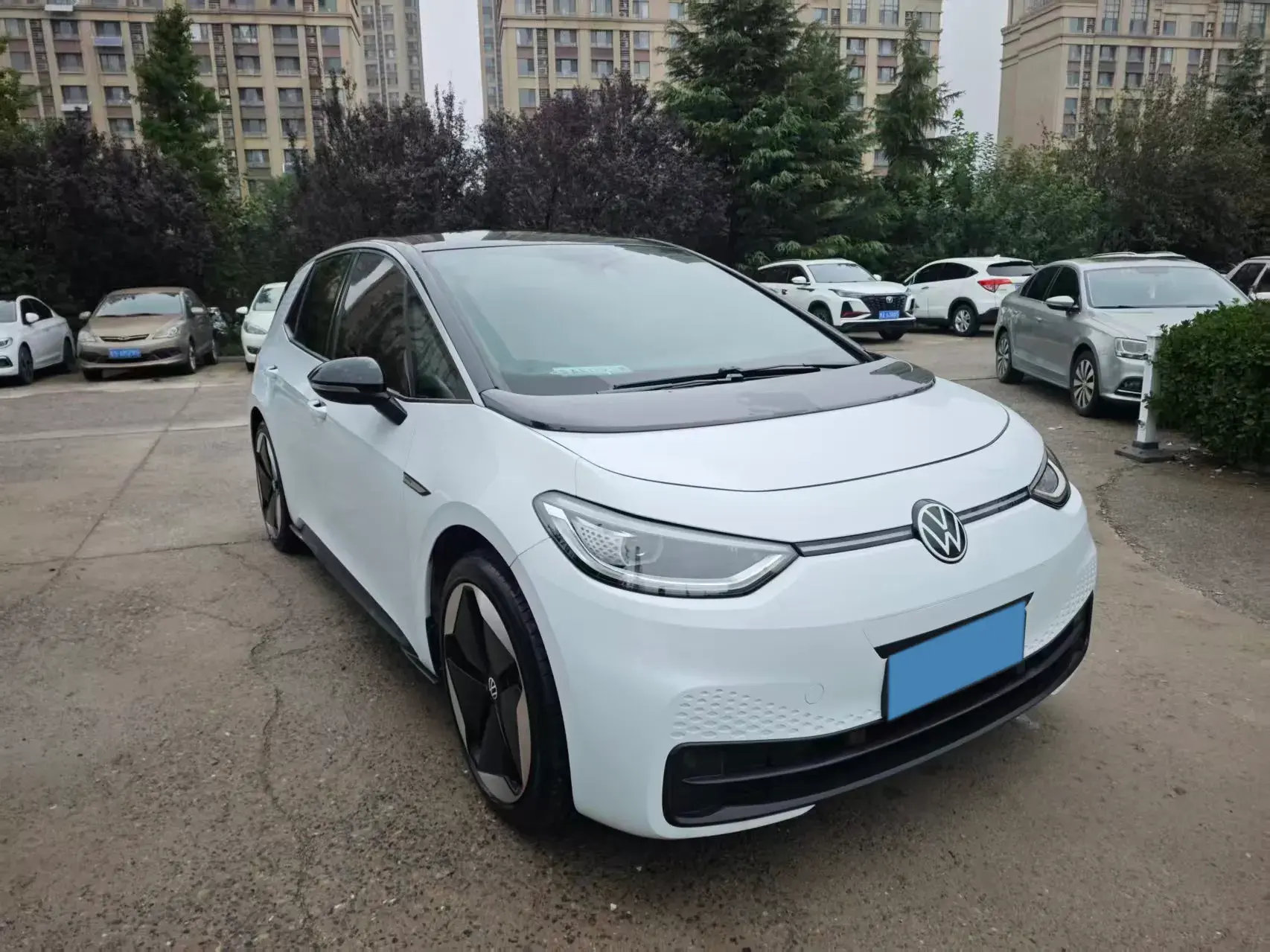 2022 VOLKSWAGEN ID.3 thumbnail 3