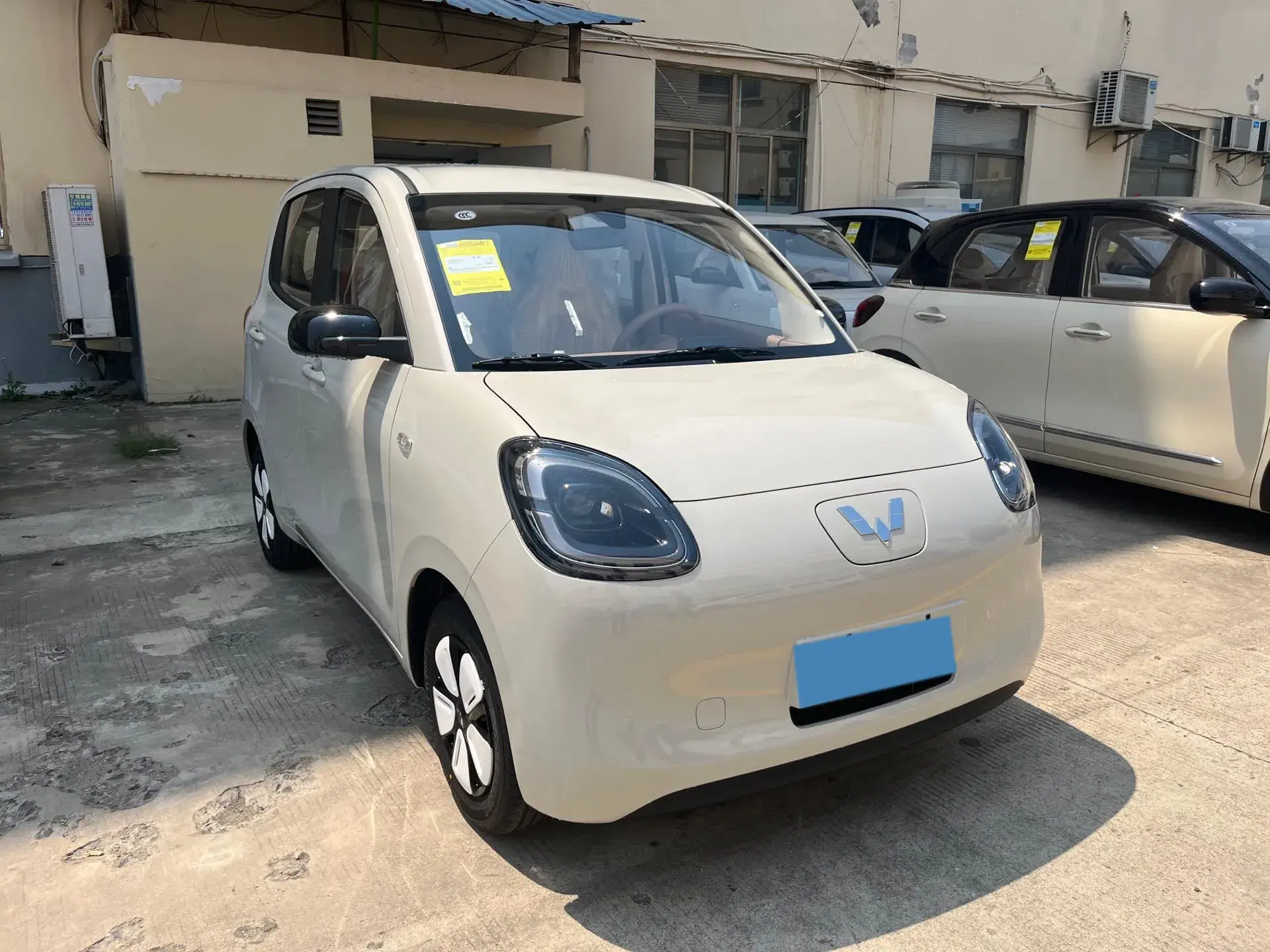 2025 WULING HONGGUANG thumbnail 2