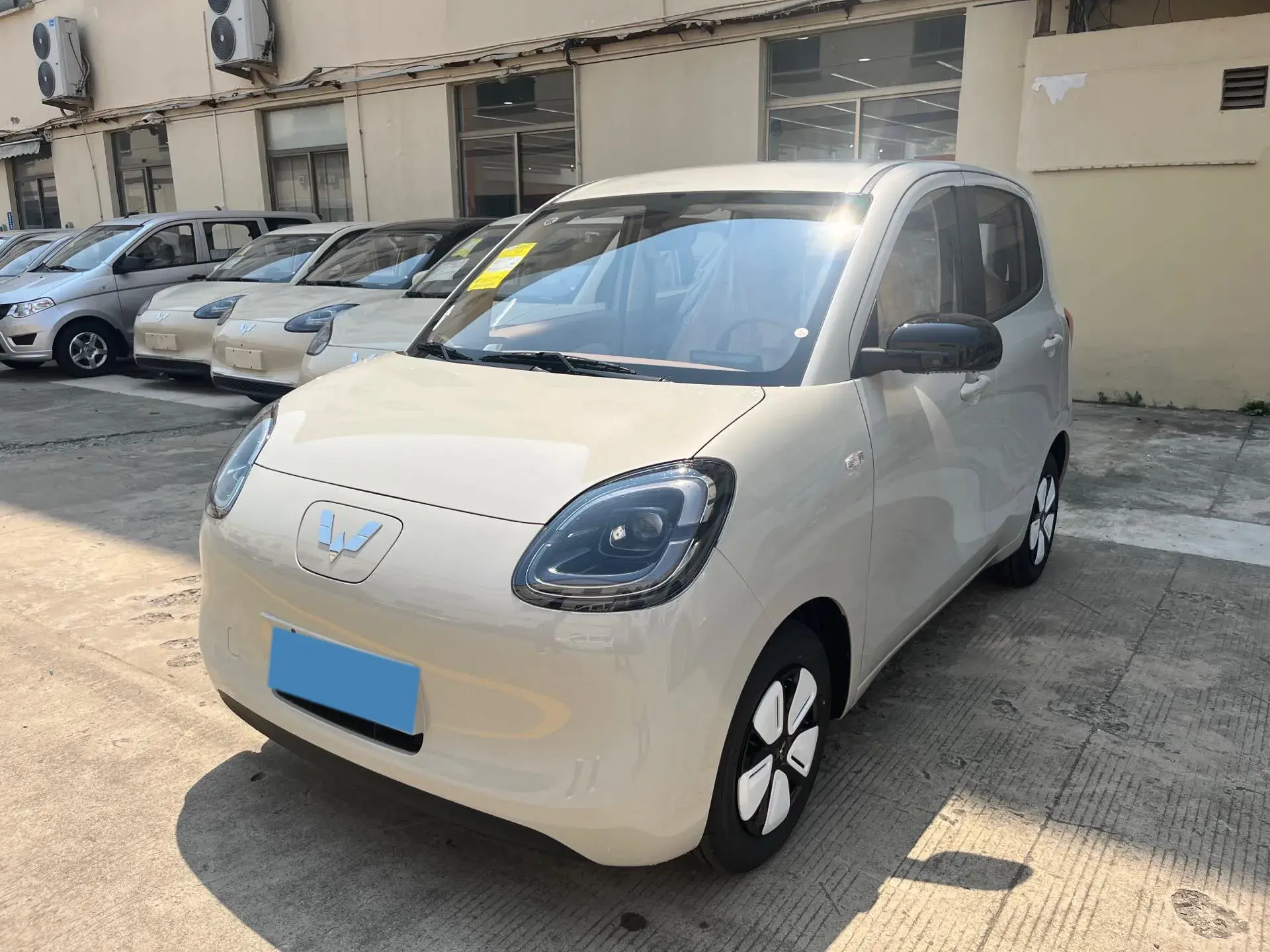 2025 WULING HONGGUANG view 1