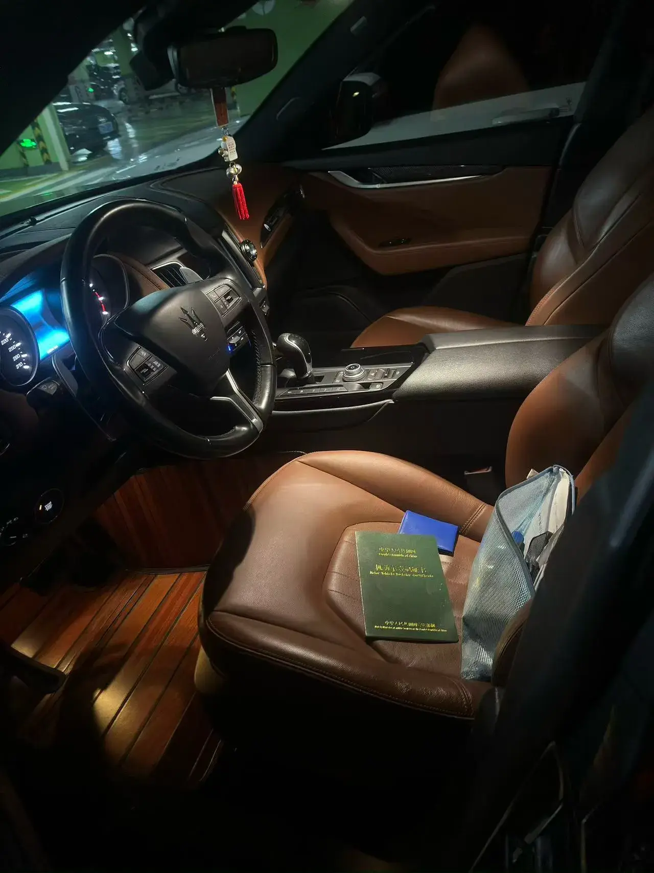 2016 MASERATI LEVANTE thumbnail 4