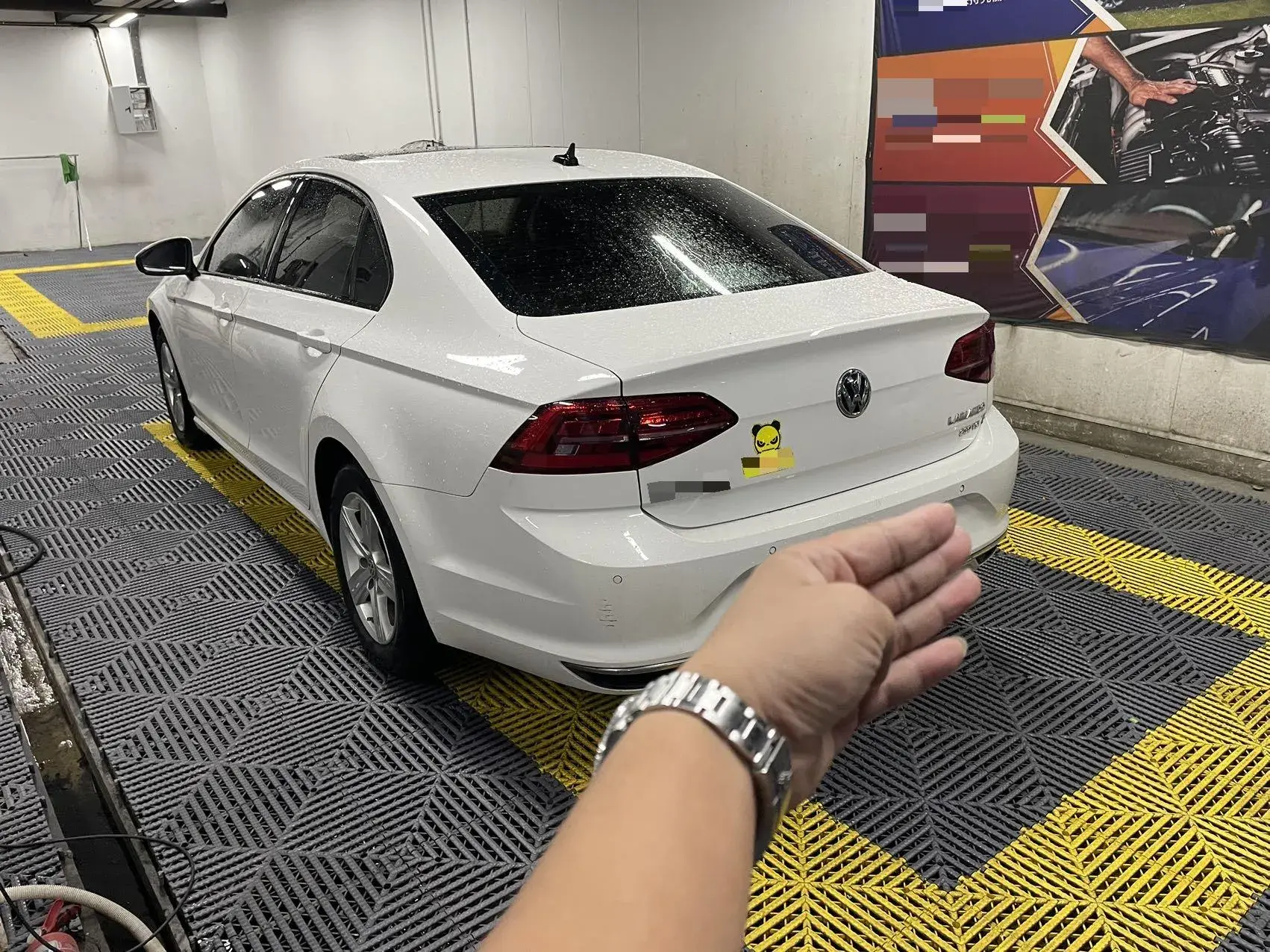 2021 VOLKSWAGEN LAMANDO thumbnail 3