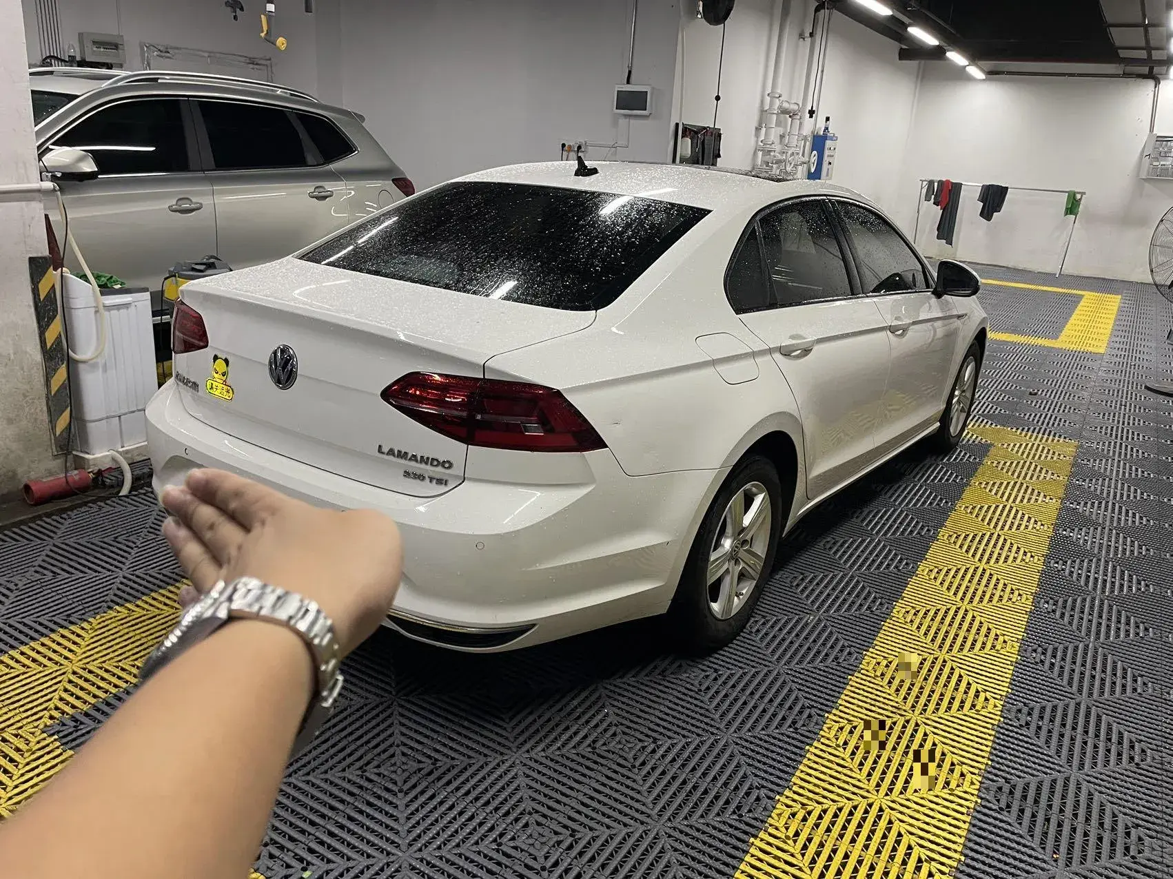 2021 VOLKSWAGEN LAMANDO thumbnail 4