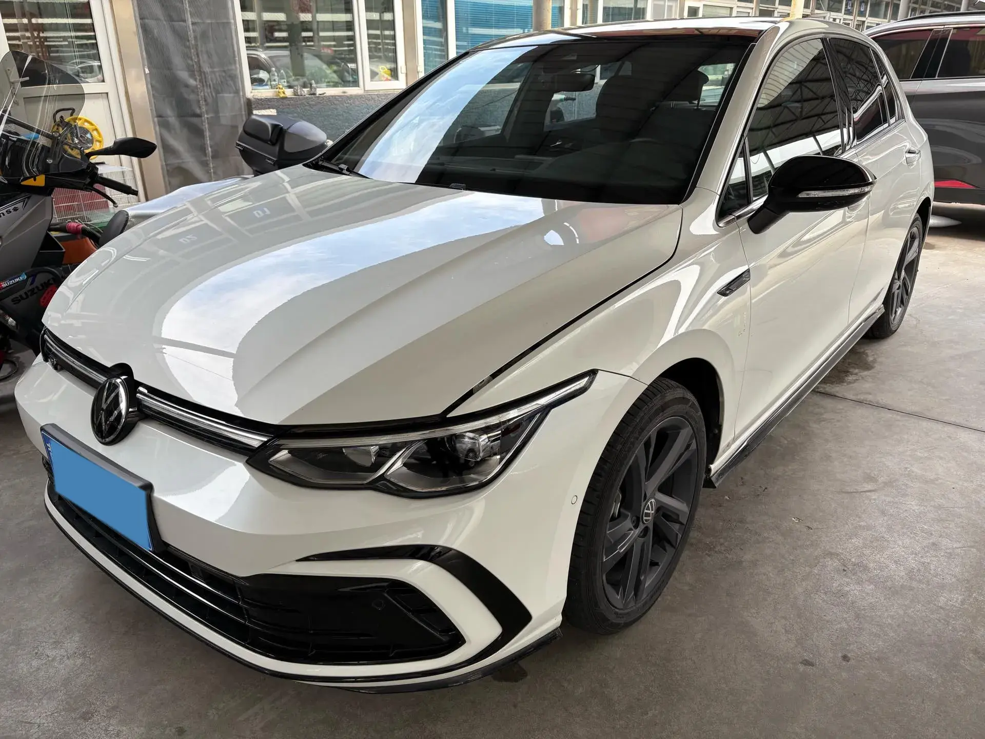 2021 VOLKSWAGEN GOLF view 1