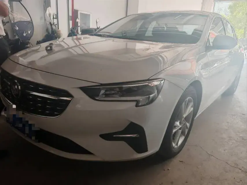 2020 BUICK REGAL view 1