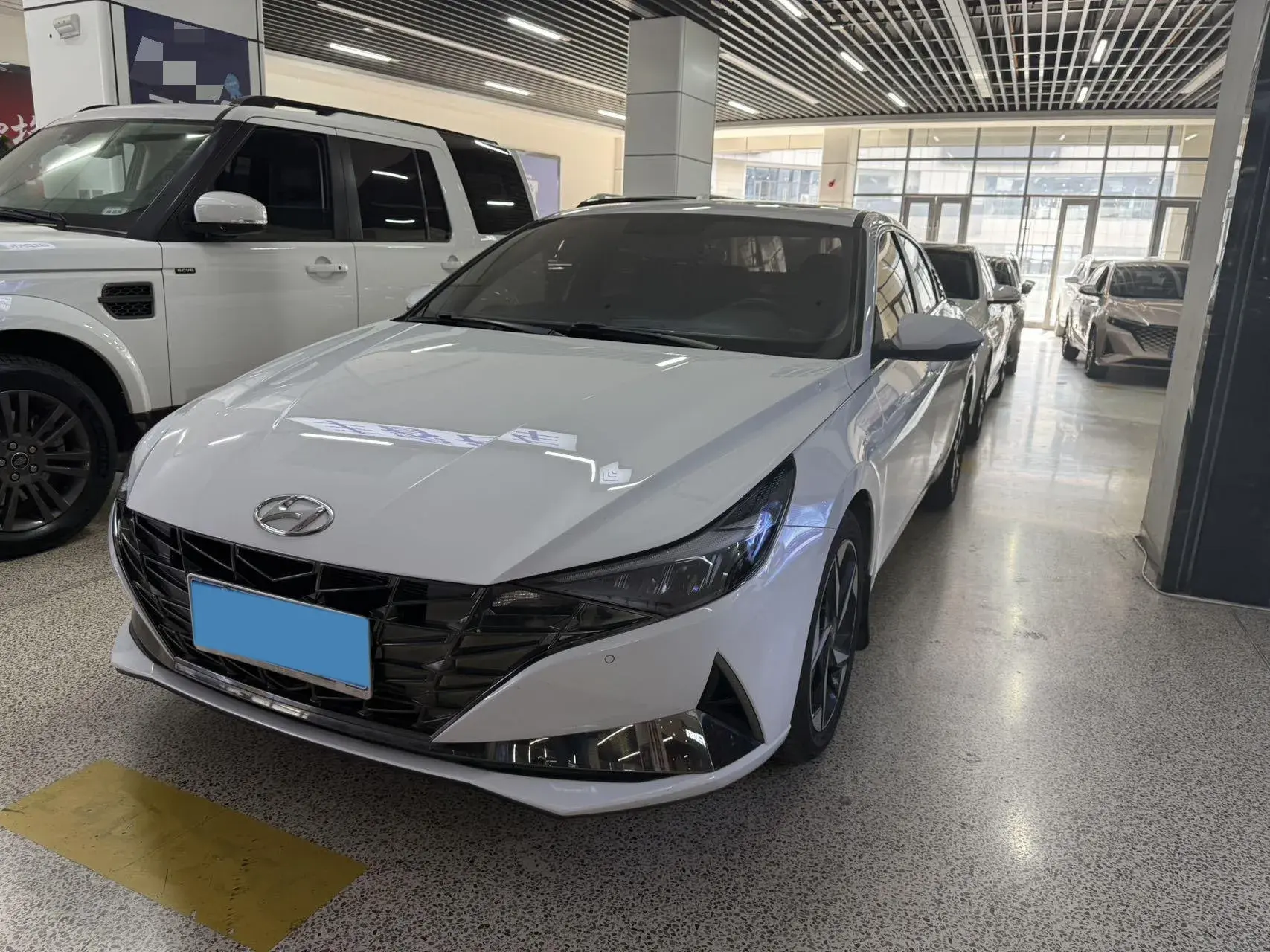 2022 HYUNDAI ELANTRA view 1