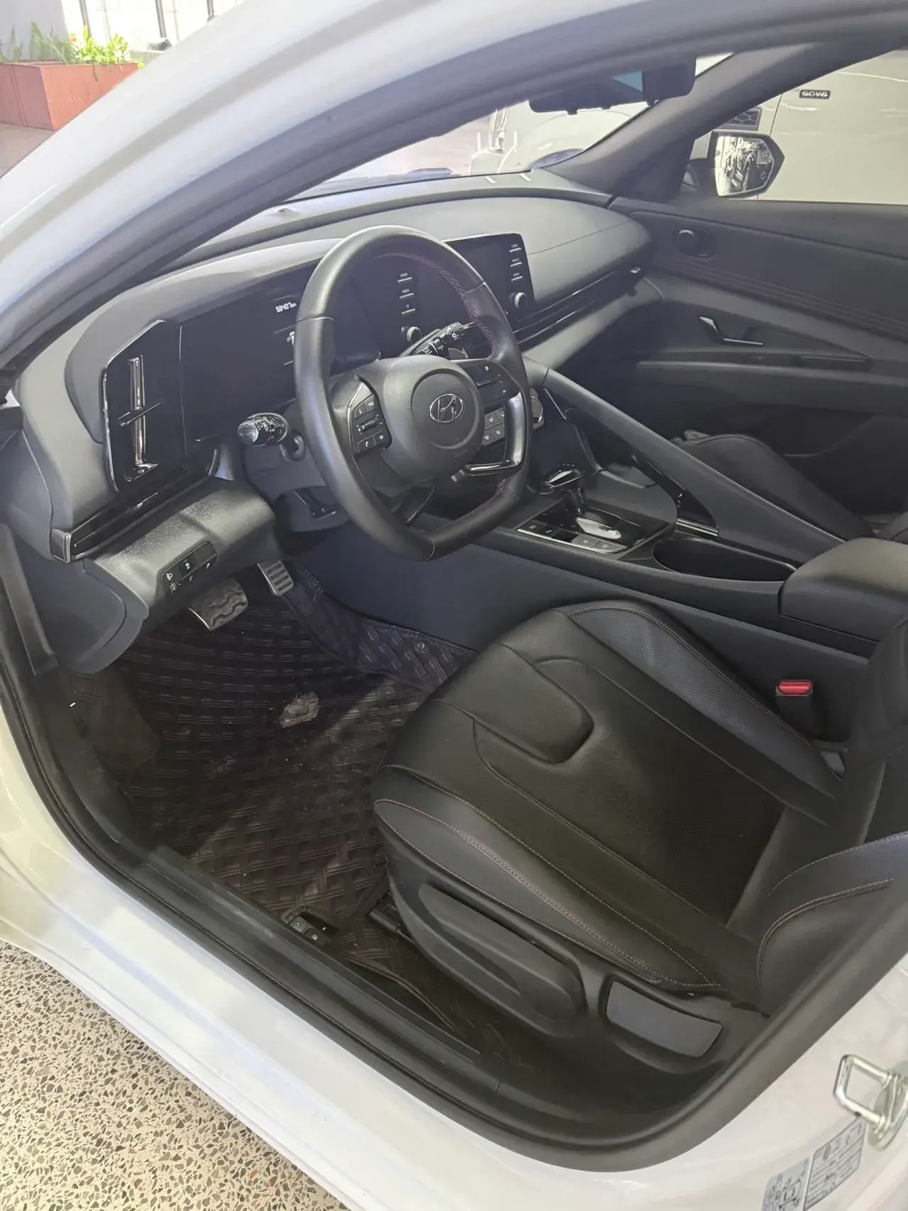 2022 HYUNDAI ELANTRA thumbnail 4