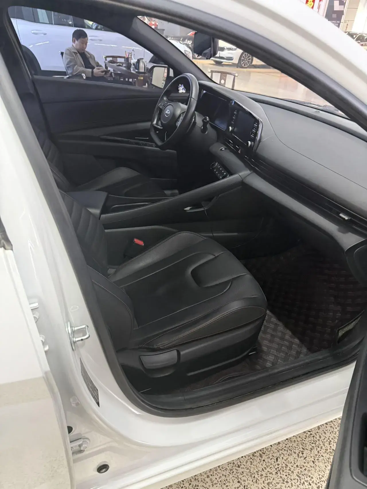 2022 HYUNDAI ELANTRA thumbnail 2