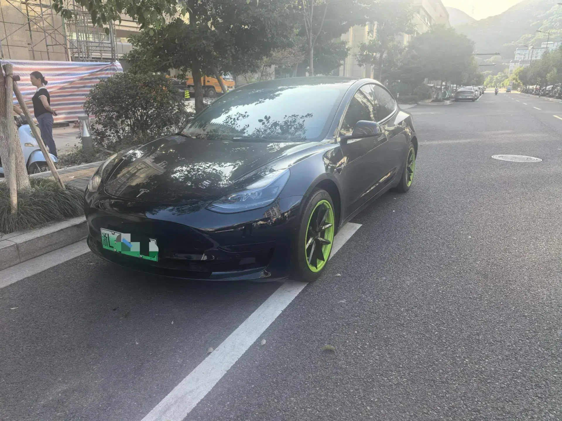 2022 TESLA MODEL view 1