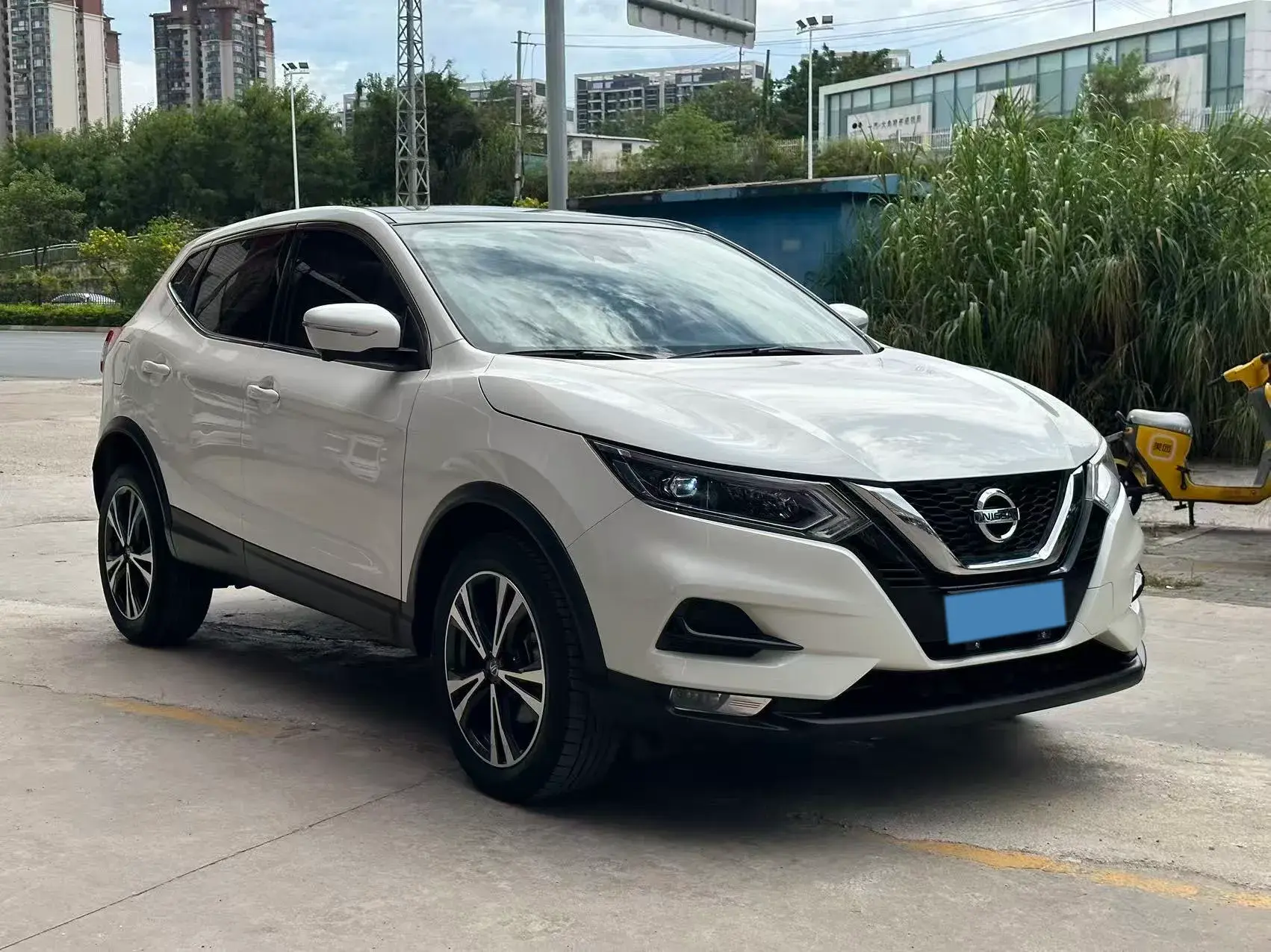 2021 NISSAN QASHQAI thumbnail 3