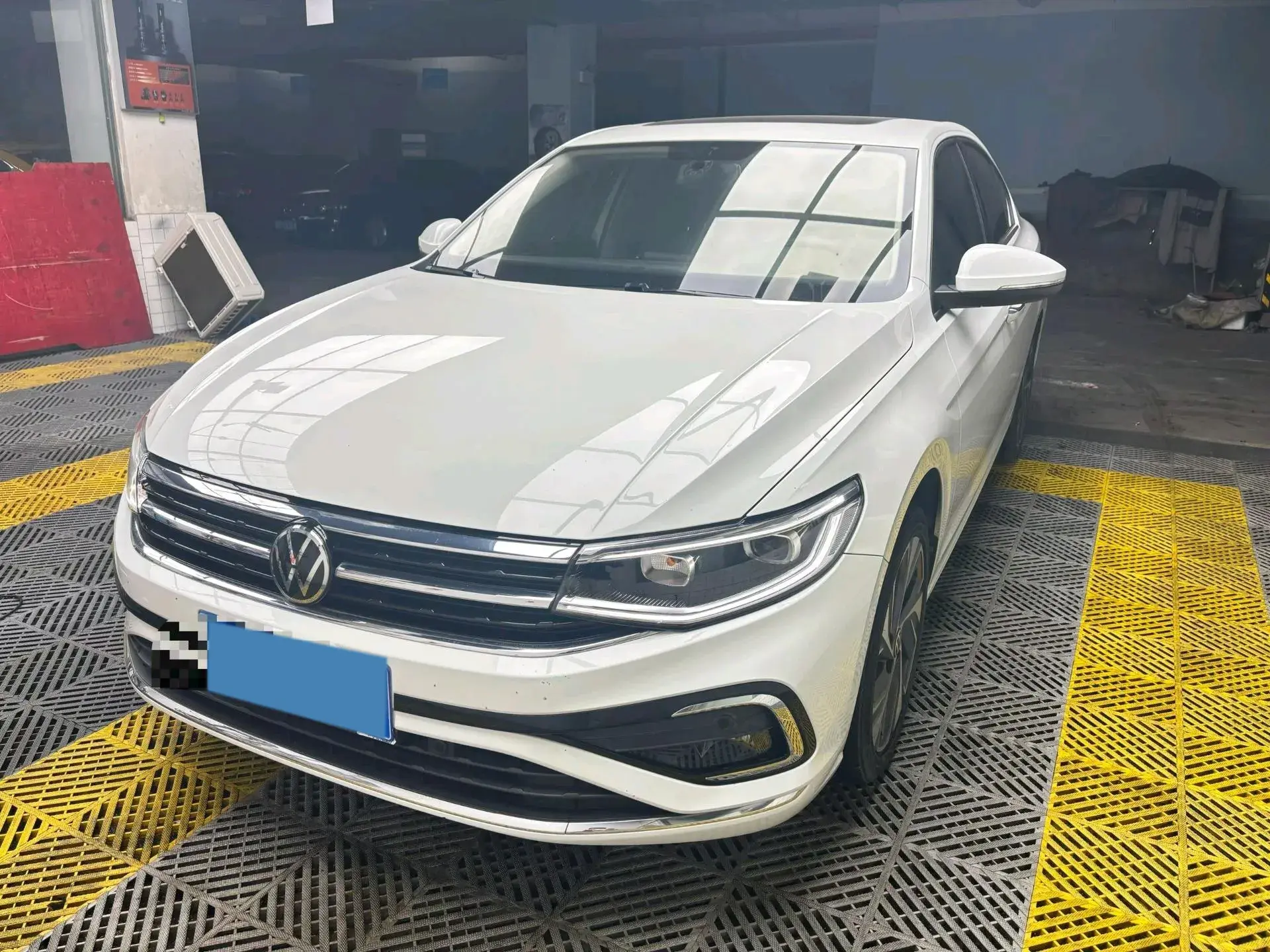 2023 VOLKSWAGEN BORA view 1