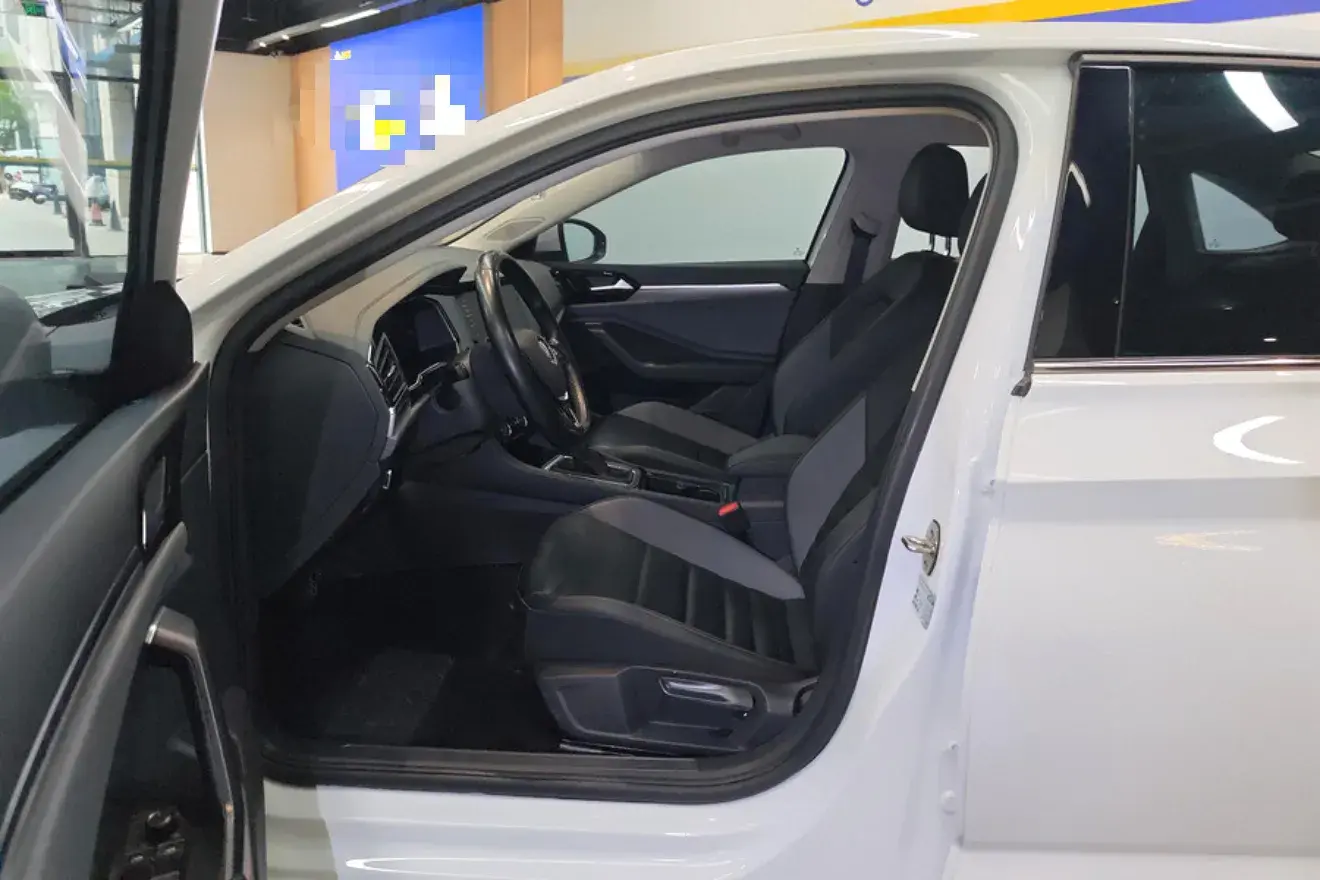 2021 VOLKSWAGEN SAGITAR thumbnail 4