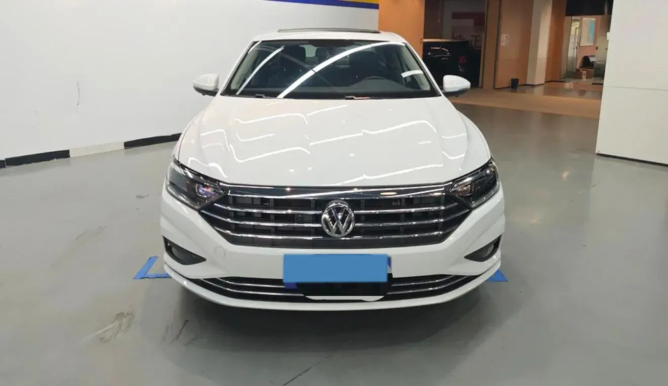 2021 VOLKSWAGEN SAGITAR thumbnail 3