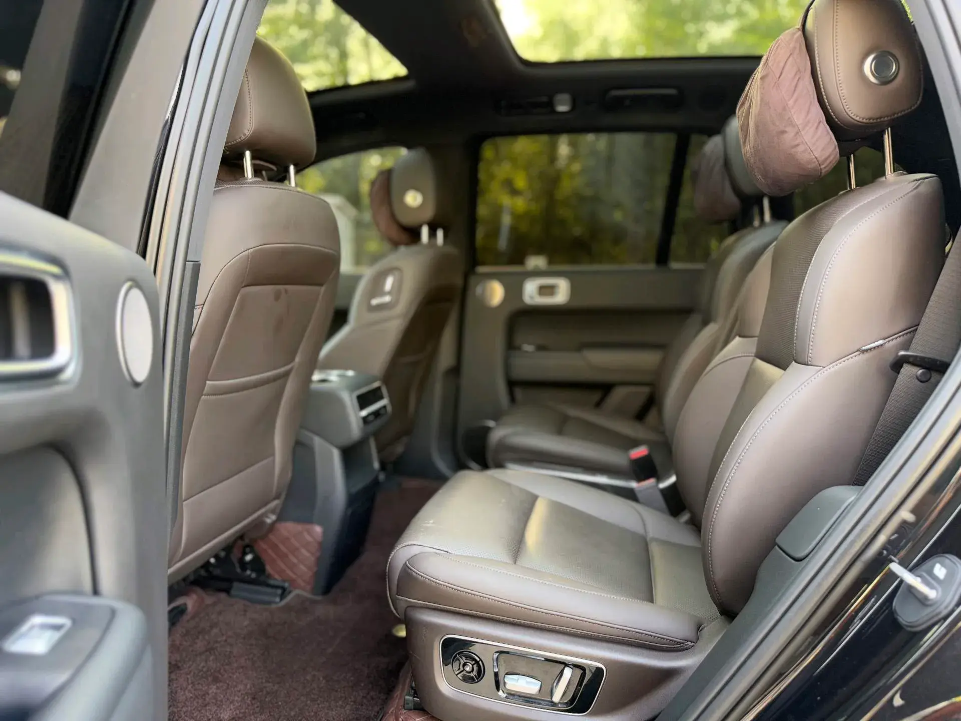 2023 LI L8 thumbnail 3