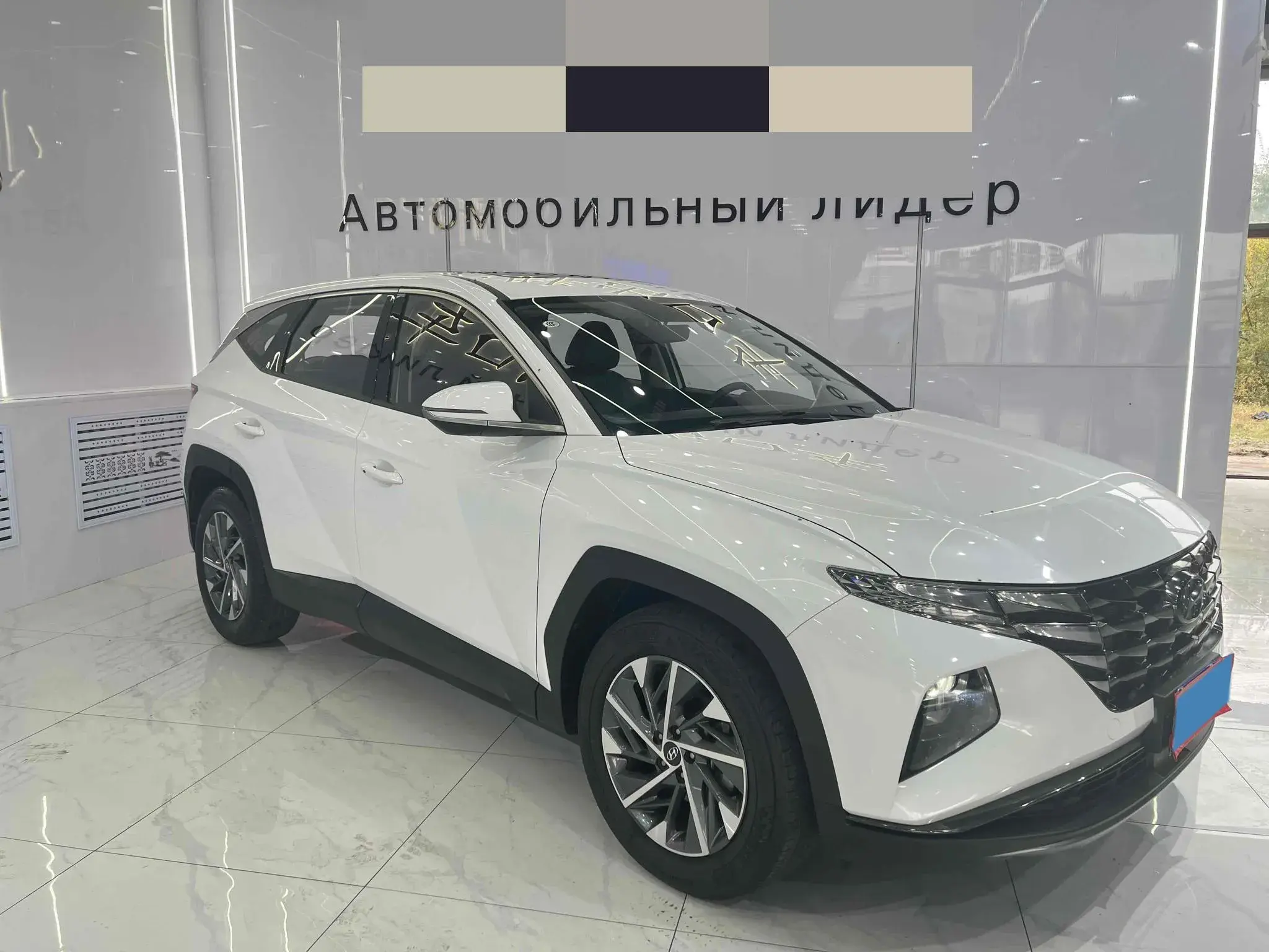 2021 HYUNDAI TUCSON thumbnail 3