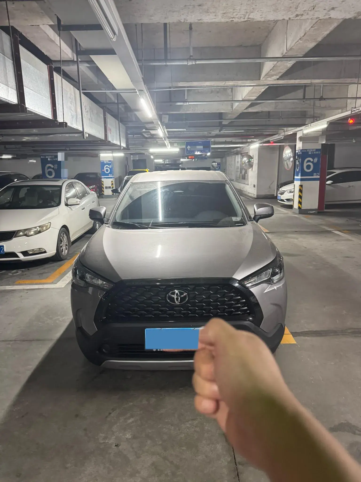 2023 TOYOTA COROLLA thumbnail 2