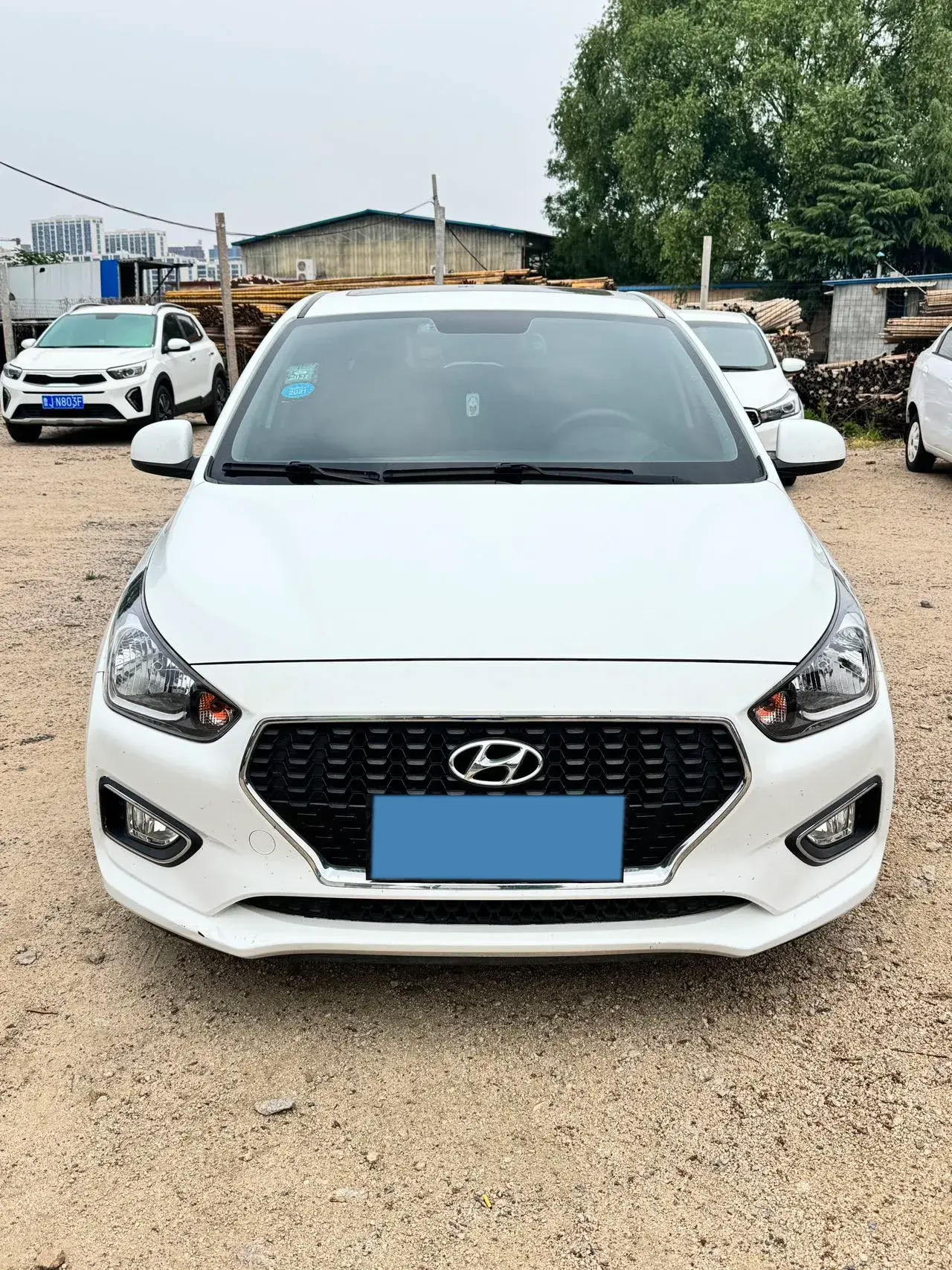 2017 HYUNDAI REINA thumbnail 2