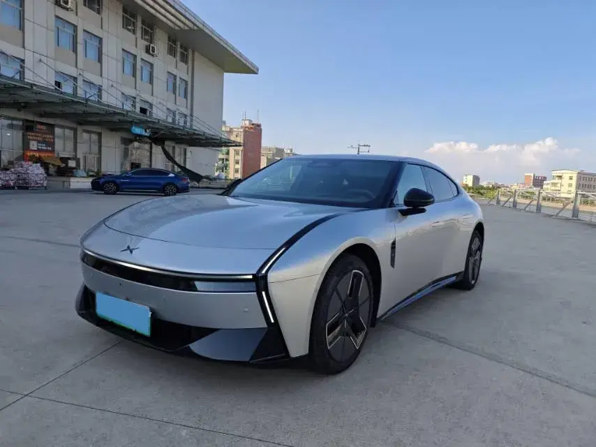 2025 XPENG P7 view 1