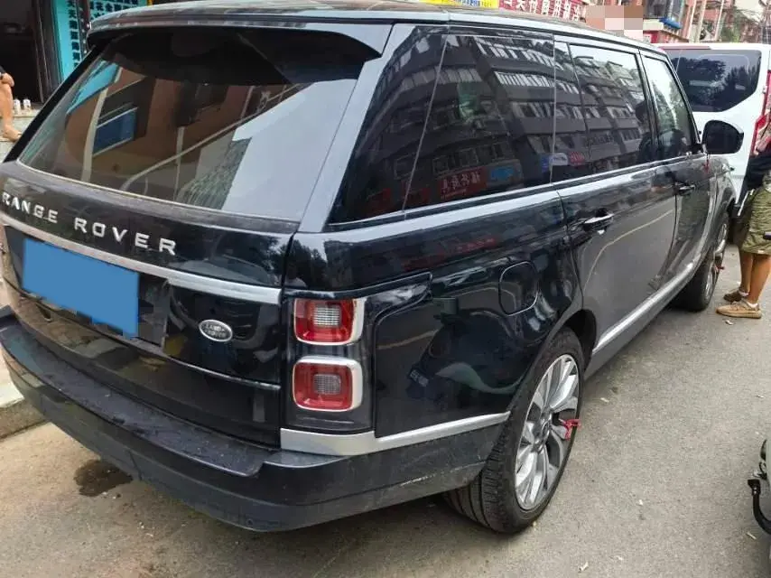 2021 LAND ROVER thumbnail 3