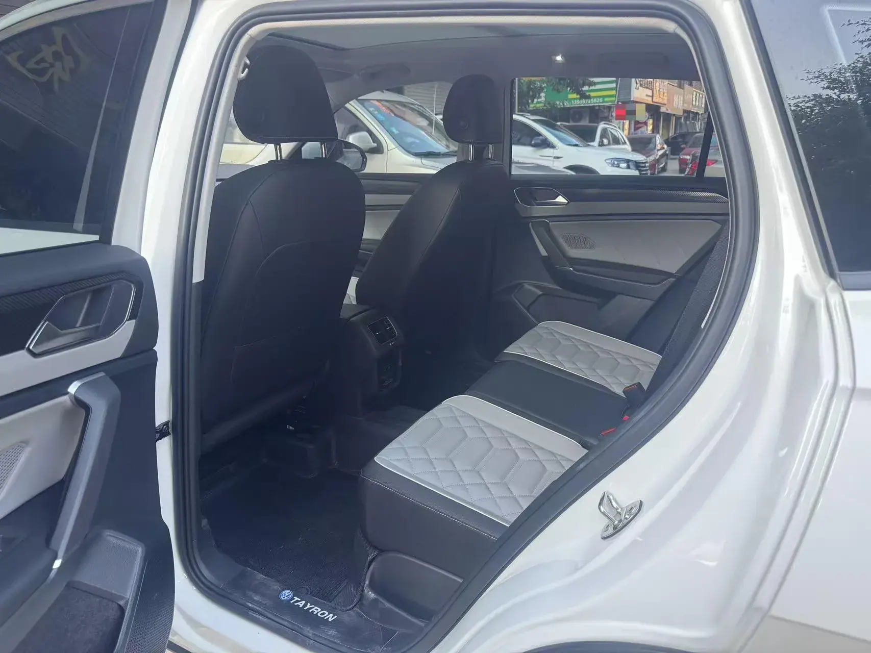 2025 VOLKSWAGEN TAYRON thumbnail 4