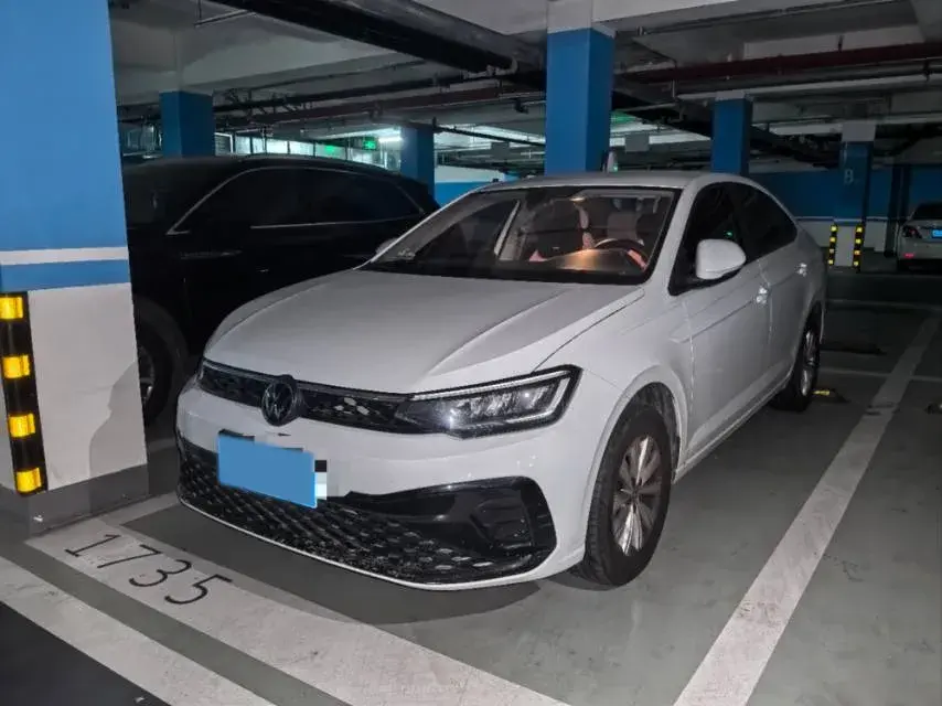 2025 VOLKSWAGEN LAVIDA view 1