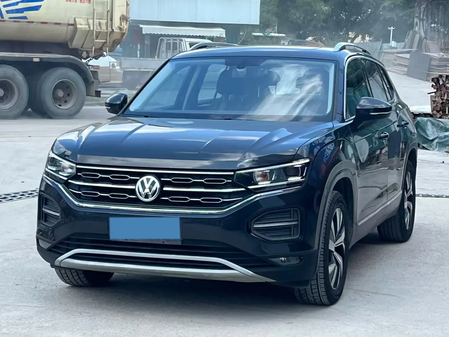 2019 VOLKSWAGEN TAYRON view 1