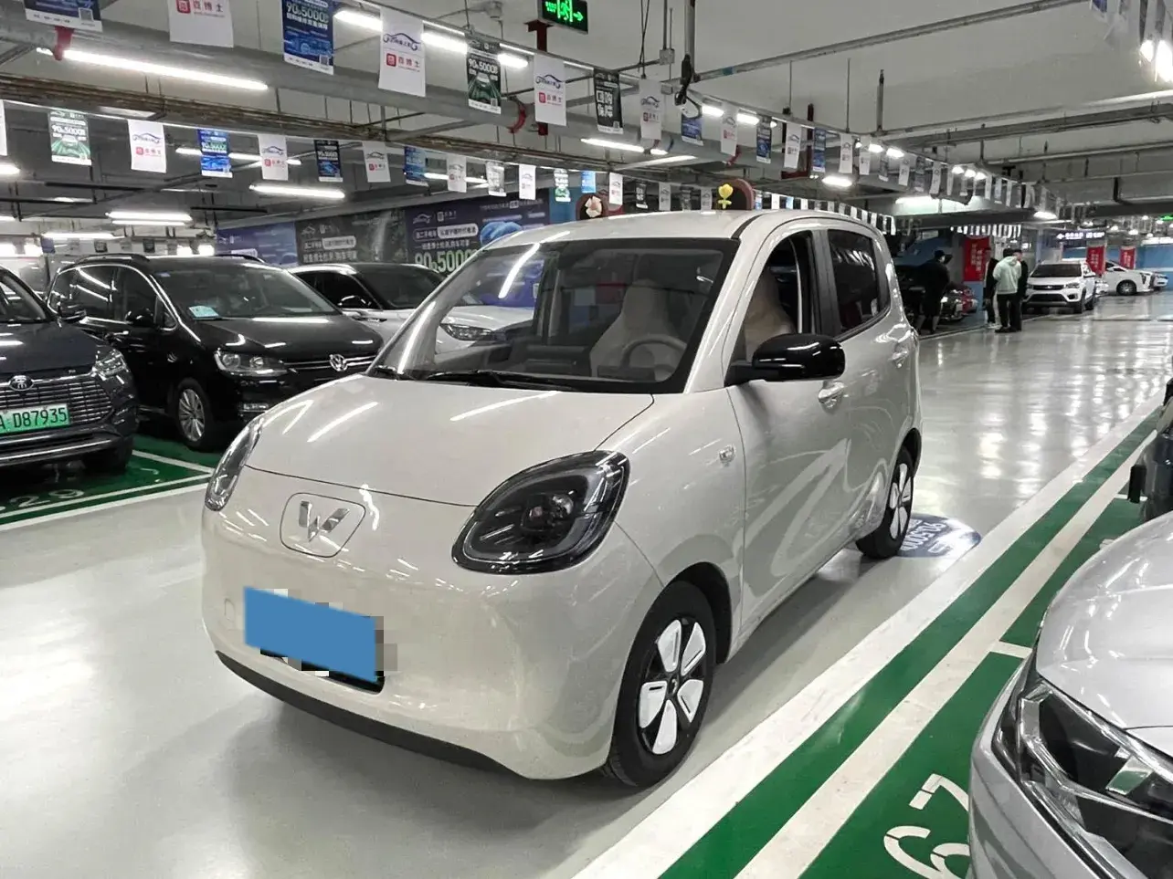 2025 WULING HONGGUANG view 1