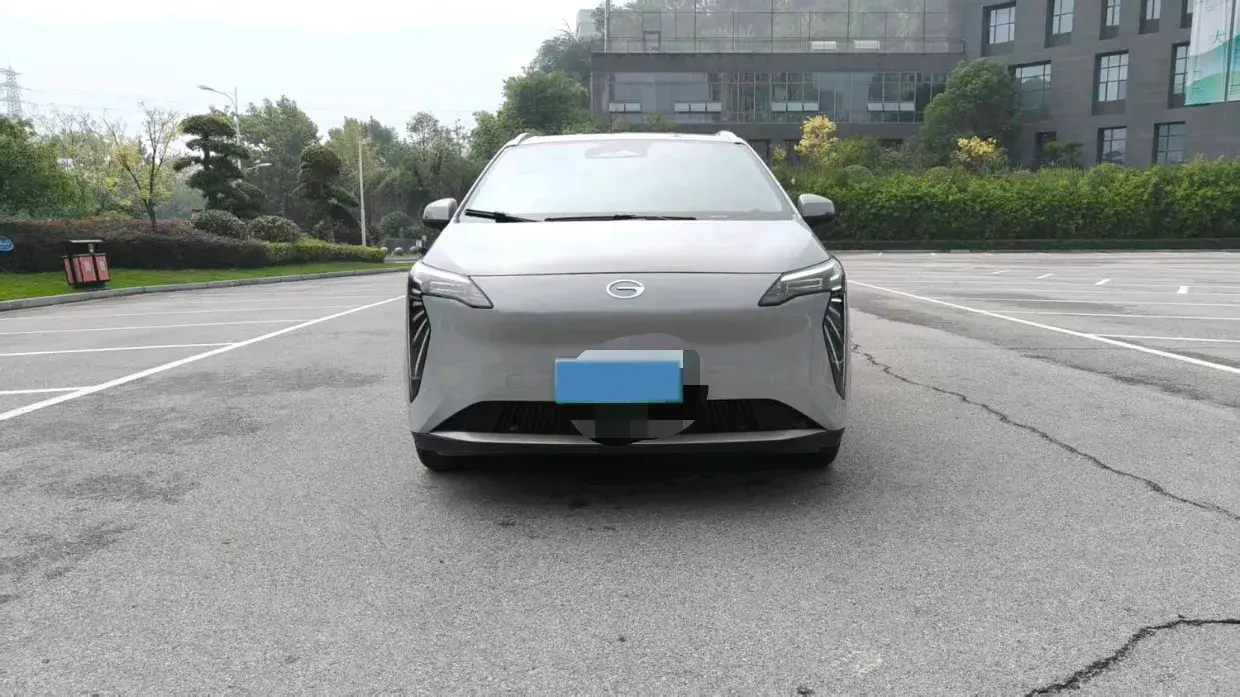 2023 AION Y thumbnail 2