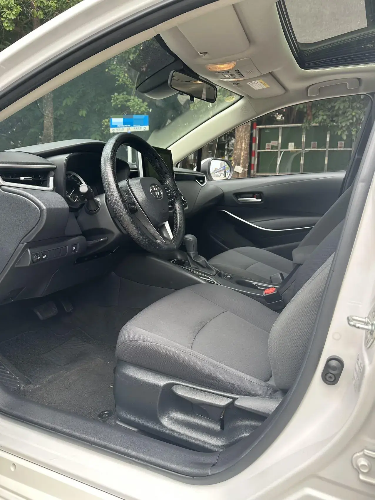 2021 TOYOTA COROLLA thumbnail 4