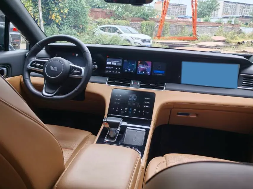 2021 Li ONE Range Extended 131HP REEV 40.5KWH,autocango,china used car exporter,china ev exporter,chinese used car exporter,chinese used ev exporter