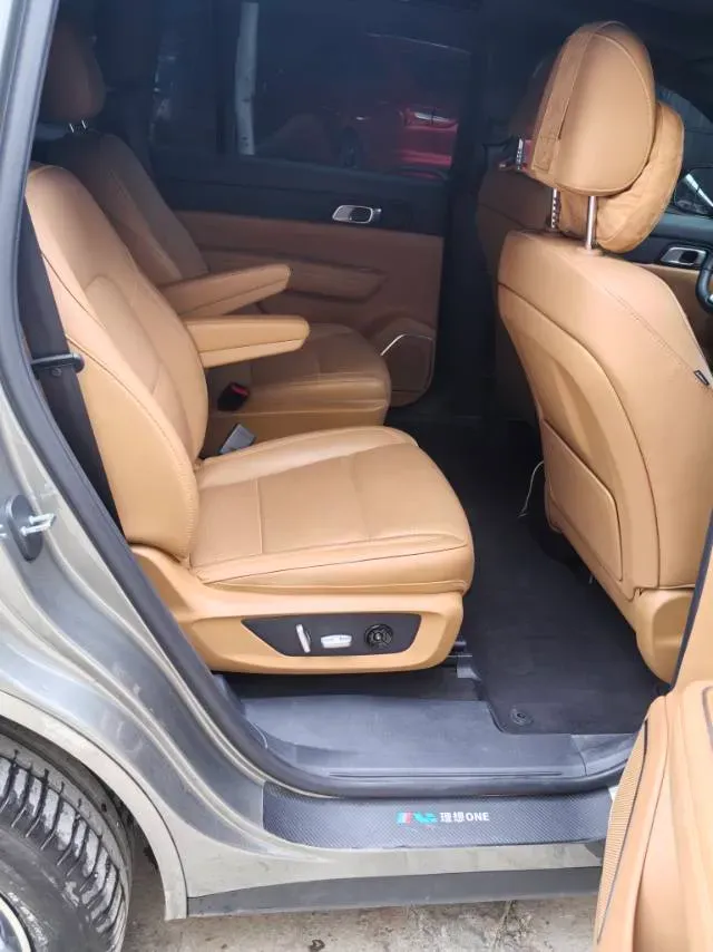 2021 Li ONE Range Extended 131HP REEV 40.5KWH,autocango,china used car exporter,china ev exporter,chinese used car exporter,chinese used ev exporter