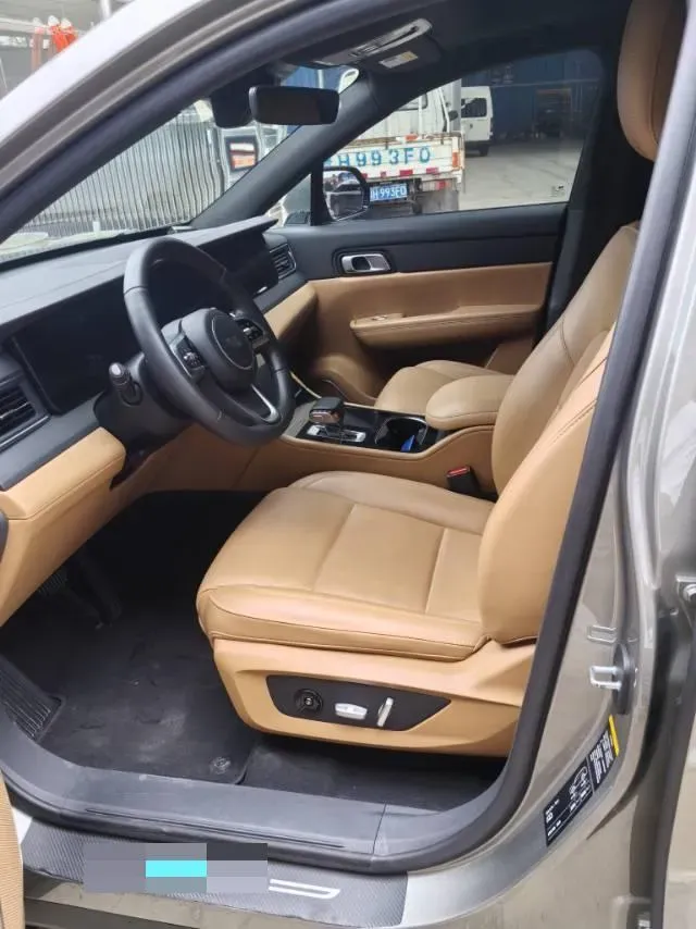 2021 Li ONE Range Extended 131HP REEV 40.5KWH,autocango,china used car exporter,china ev exporter,chinese used car exporter,chinese used ev exporter