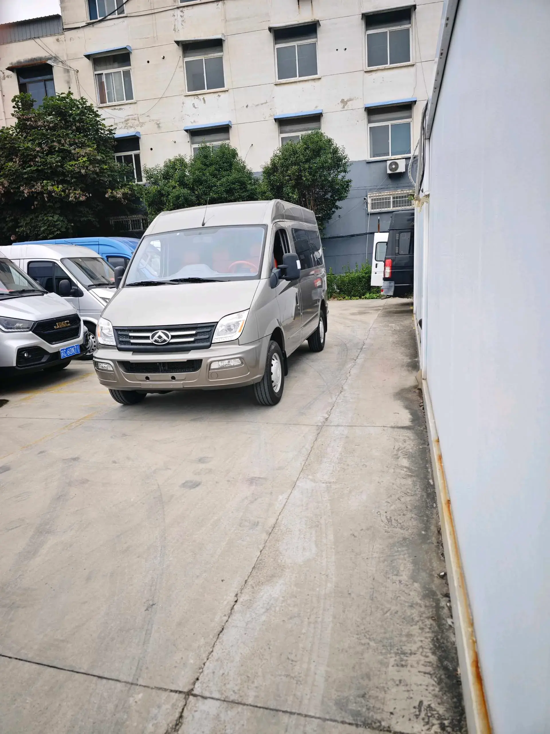 2023 MAXUS XINTU view 1